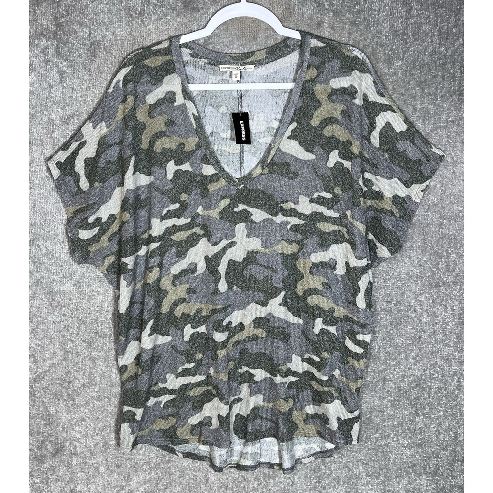Express One Eleven Top Womens Sz XL Green Gray Camouflage V-Neck Lightweight New